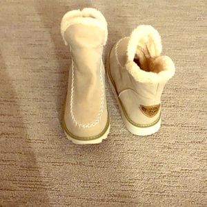 Tan ankle UGG like boots